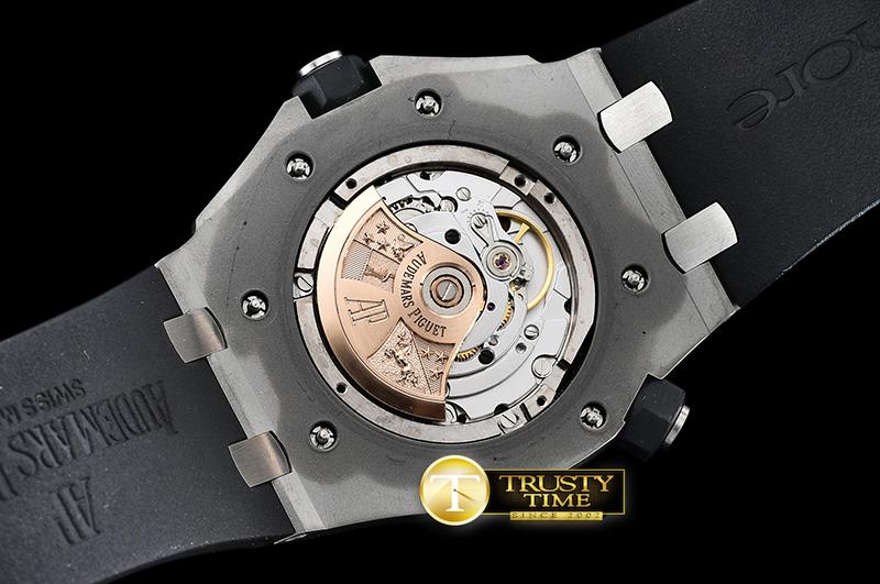AP0566 - Royal Oak Offshore Diver - Image 18