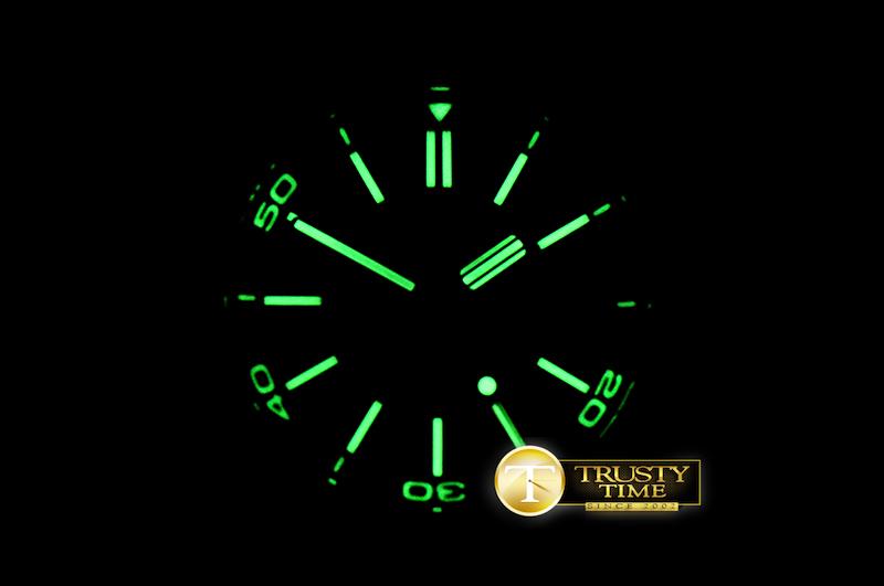 AP0566 - Royal Oak Offshore Diver - Image 19