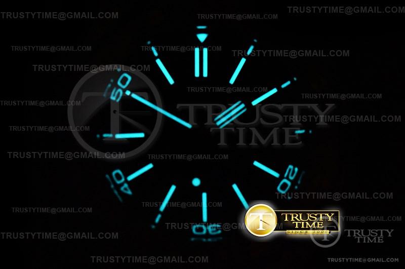 AP0592 - Royal Oak Offshore Diver - Image 23