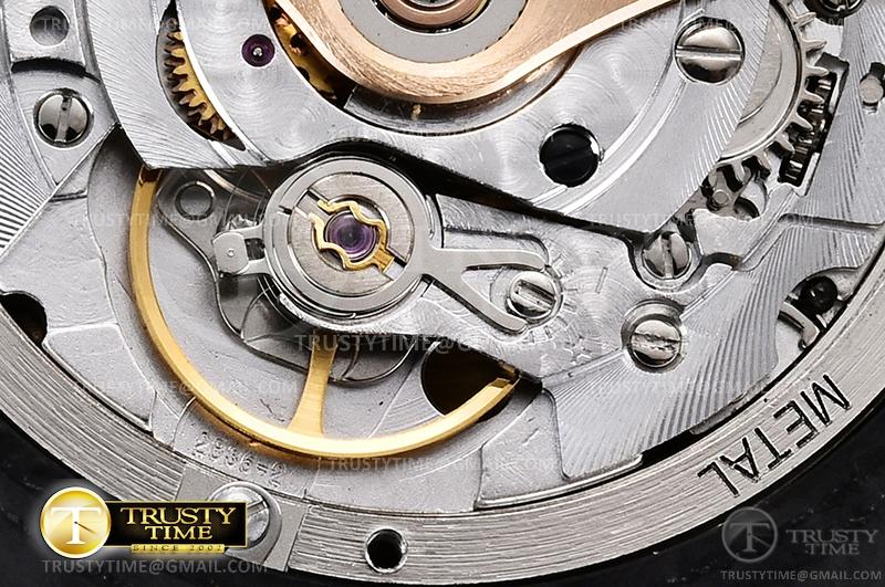 AP0610 - Royal Oak Diver – Image 26