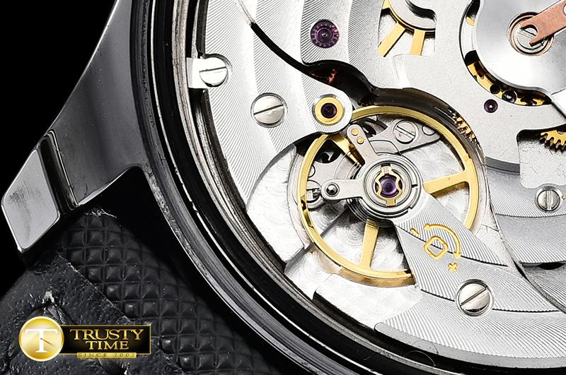 IWC0384 - Big Pilot Rodeo Drive - Image 18