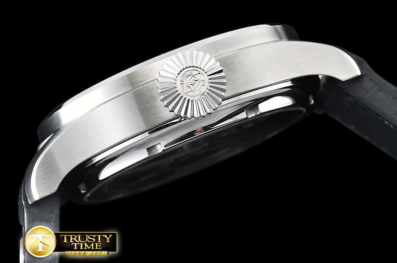 IWC0433A - Big Pilot Annual – Image 17