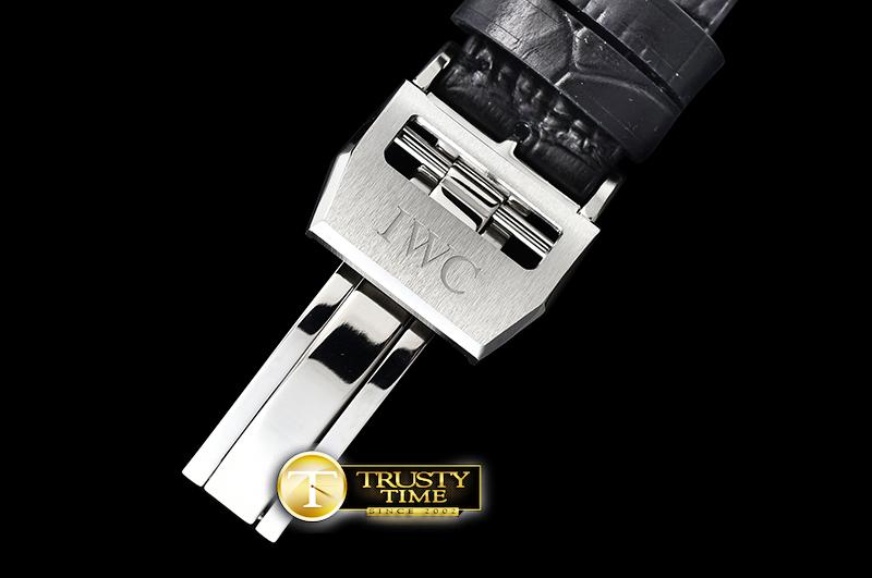 IWC0433A - Big Pilot Annual – Image 12