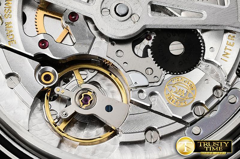 IWC0433A - Big Pilot Annual – Image 21