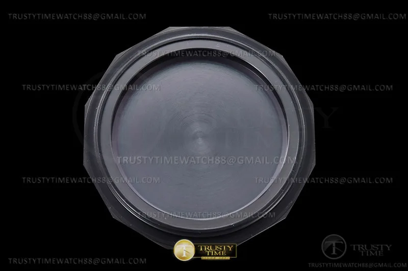 PN1070RU - Submersible QuarantaQuattro 44mm RG/RU VSF P900