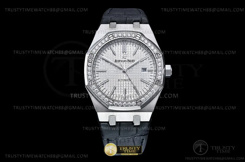 AP0799A - Royal Oak 41mm 15500 Dia SS/LE White GDF MY8215