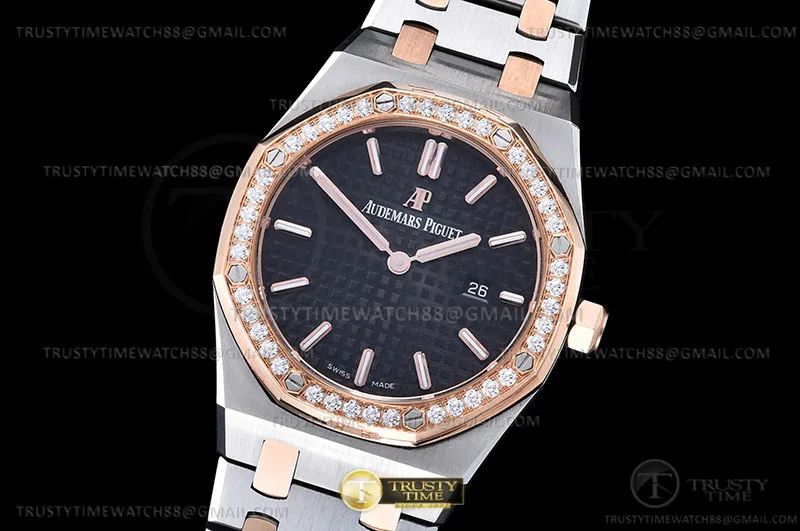 AP0824B - Royal Oak Ladies 67650SR 33mm RG/SS Black JJF Qtz