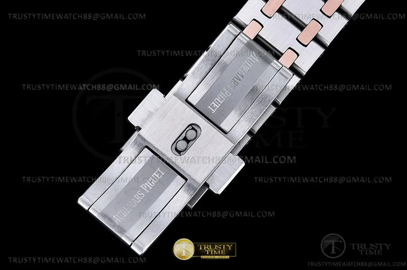 AP0824B - Royal Oak Ladies 67650SR 33mm RG/SS Black JJF Qtz