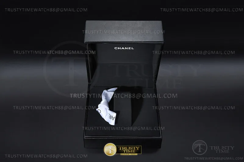 CHABOX001 - Chanel Boxset with CD and Card