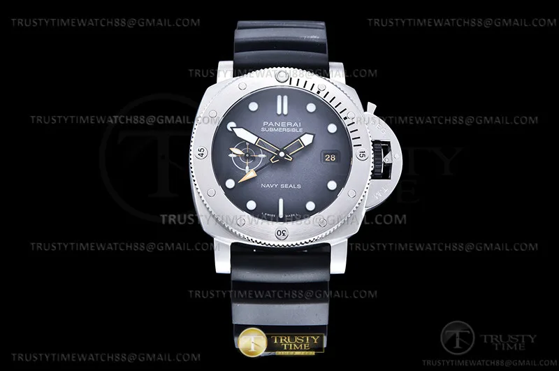 PN1323VRU -Pam 1323 Submersible GMT Navy Seal SS/RU Gry VSF P900