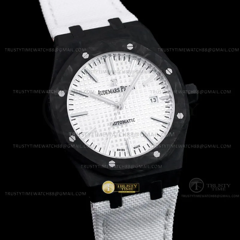 AP0852 - Royal Oak 15400 Wht Blk CAR/NY White INAF MY9015