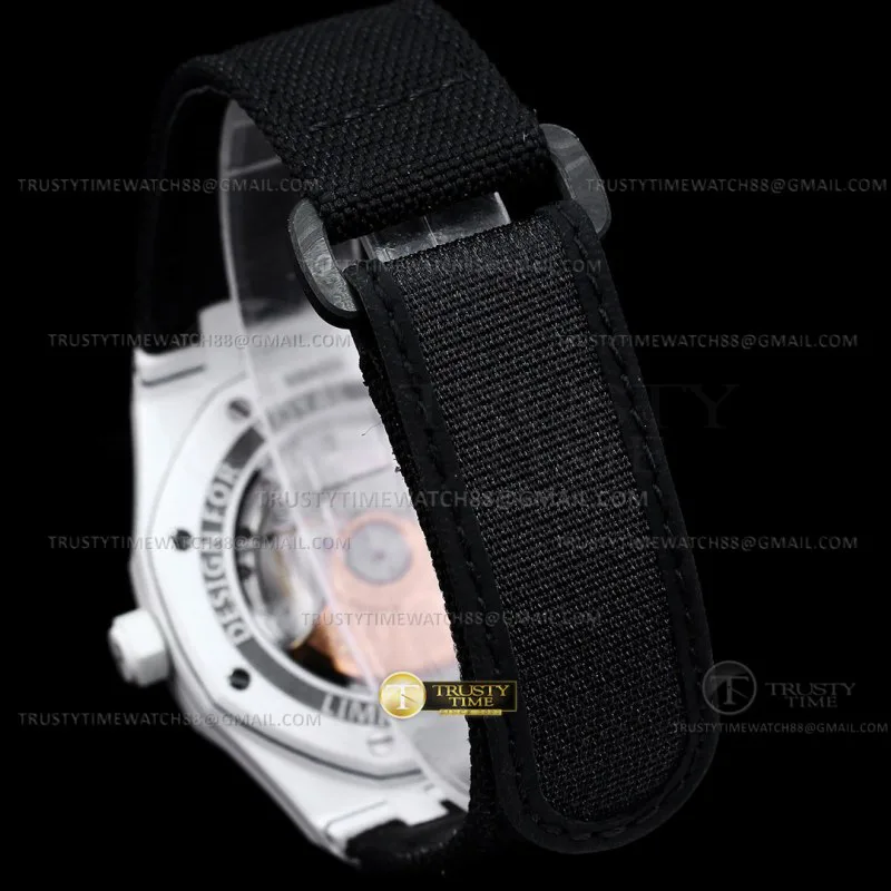 AP0854 - Royal Oak 15400 Blk Wht CAR/NY Black INAF MY9015