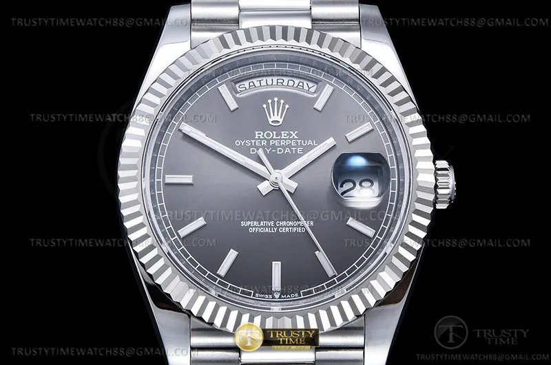 RDD0286C - DayDate 40mm Flt Pres SS/SS Grey/Stk EWF VR3255