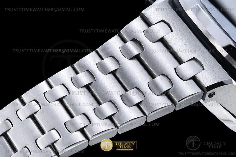 AP ROO Chronograph SS/SS Wht/Silv/Num APF 7750 Mod - immagine 6