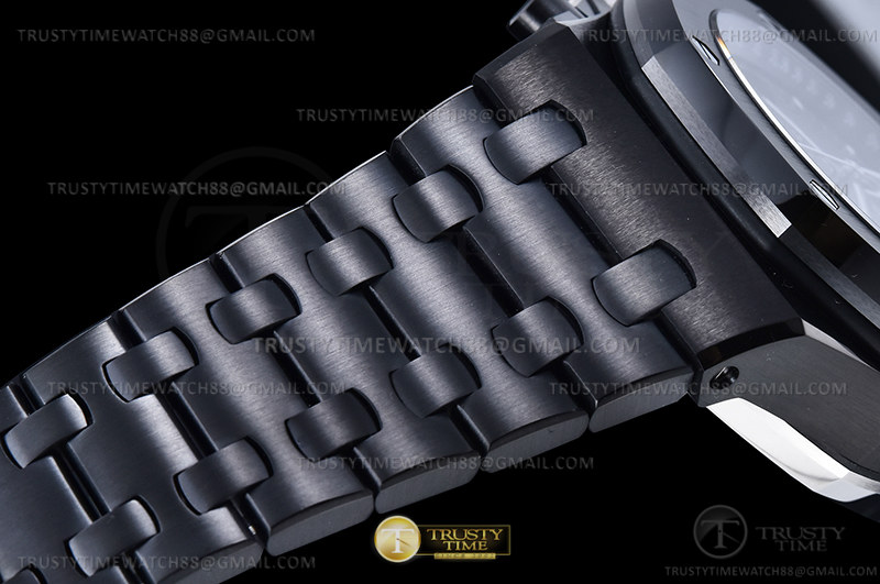 AP ROO Chronograph DLC/DLC Black/Dot APF 7750 Mod - Image 10