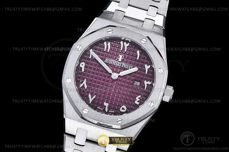 AP0855A - Royal Oak Ladies 67650ST 33mm SS/SS Red/Ara ZF Sw Qtz