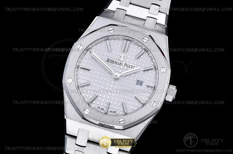 AP0855C - Royal Oak Ladies 67650ST 33mm SS/SS Wht/Stk ZF Sw Qtz