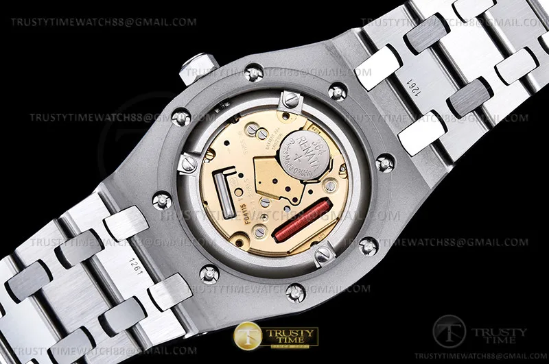 AP0855C - Royal Oak Ladies 67650ST 33mm SS/SS Wht/Stk ZF Sw Qtz