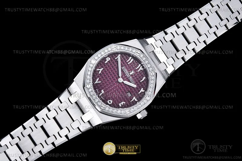 AP0856A - Royal Oak Ladies 67651BC Dia SS/SS Red/Ara ZF Sw Qtz