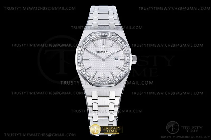 AP0856C - Royal Oak Ladies 67651ST Dia SS/SS Wht/Stk ZF Sw Qtz