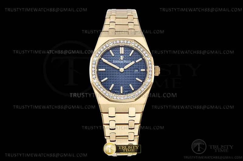 AP0860A - Royal Oak Ladies 67651BA Dia YG/YG Blue/Stk ZF Sw Qtz