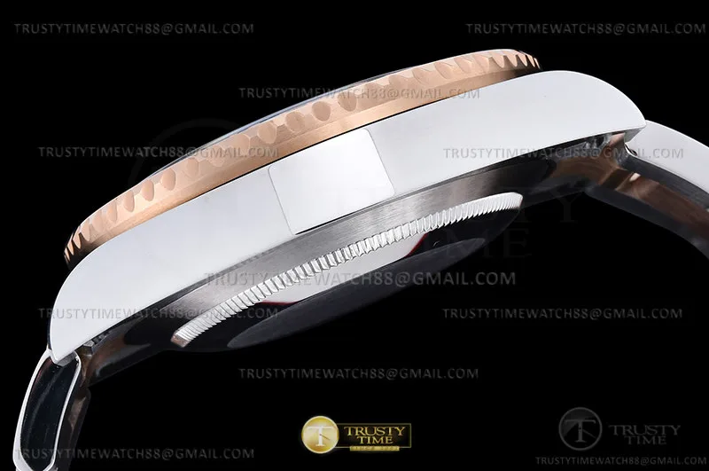 ROLGMT0302E - GMT II 126711CHNR RG/SS Blk BPF SH3285 CHS