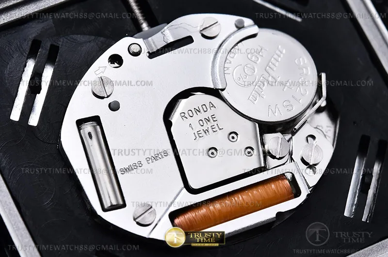 CAR0584B - Cartier Tank Solo Small Dia SS/LE Wht AF Swiss Qtz