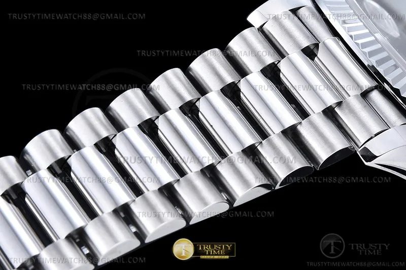 RDD0289B - DayDate 40mm 904L Flt SS/SS L-Blue/Stk GMF VR3255