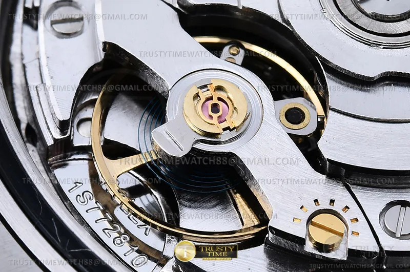 RDD0289F - DayDate 40mm 904L Flt SS/SS Grn/Stk GMF VR3255