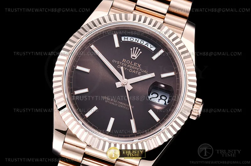 RDD0298A - DayDate 40mm 904L Flt RG/RG Brn/Stk GMF VR3255