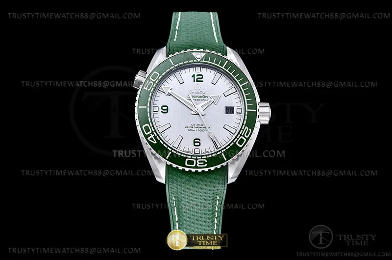 OMG0859B - Planet Ocean 43.5mm Grn Cer SS/RU Silv VSF A8900