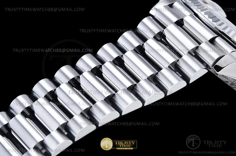 RDD0320A - DayDate 36mm Wt 904L Flt SS/SS Grey/Dia QF VR3255