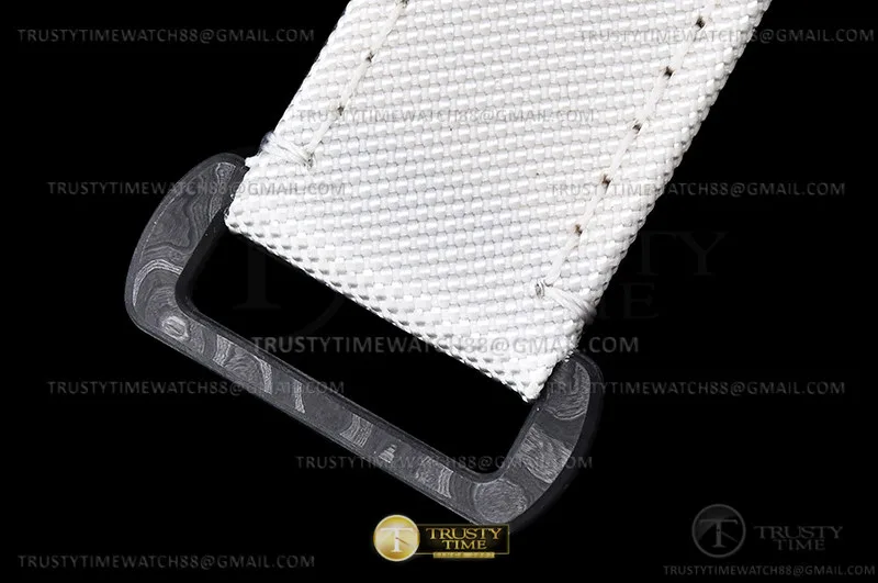 ROLDYT0527E - Daytona DIW Carbon White FC/LE White N6F A4130