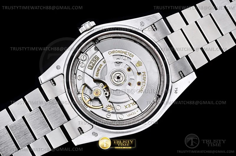RDD0336A - DayDate 40mm 904L Flt Wt WG/WG O-Green/Rm KF VR3255
