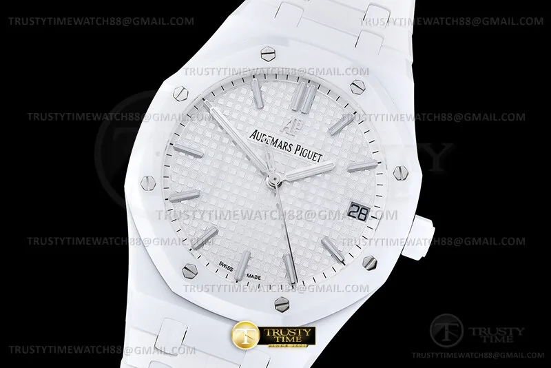 AP0908A - Royal Oak 41mm 15500 Wht CER/CER Silv APSF A4302