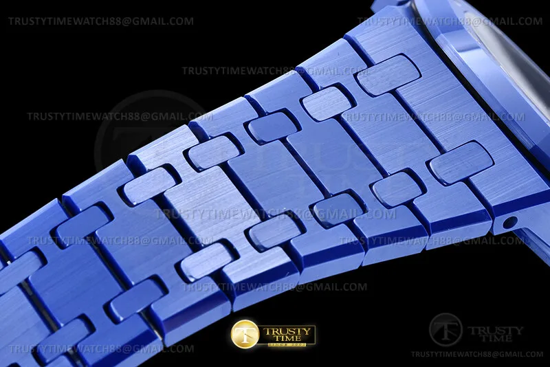 AP0909A - Royal Oak 41mm 15500 Blue CER/CER Silv APSF A4302