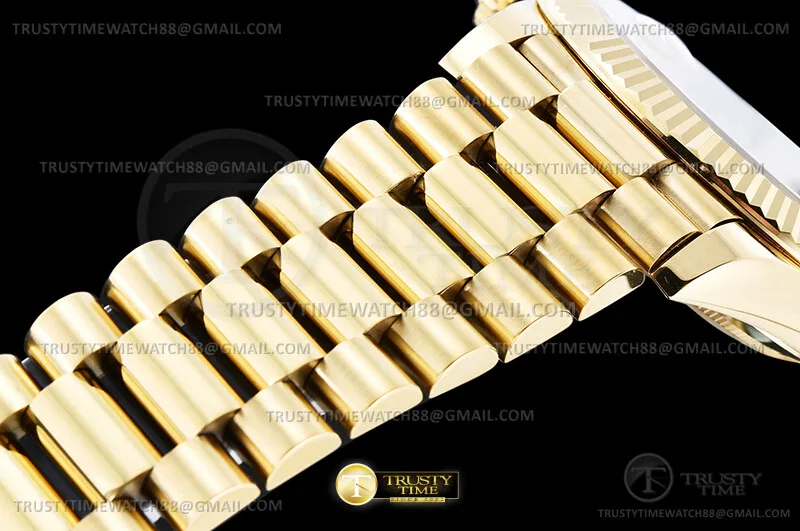 RDD0361A - DayDate 40mm 904L Flt Wt YG/YG Wht/Rm/Stk TMF SH3255
