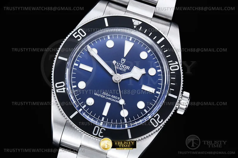 TUD123B - Black Bay 68 M7943A1A0NU 43mm SS/SS Blue ZF A2824
