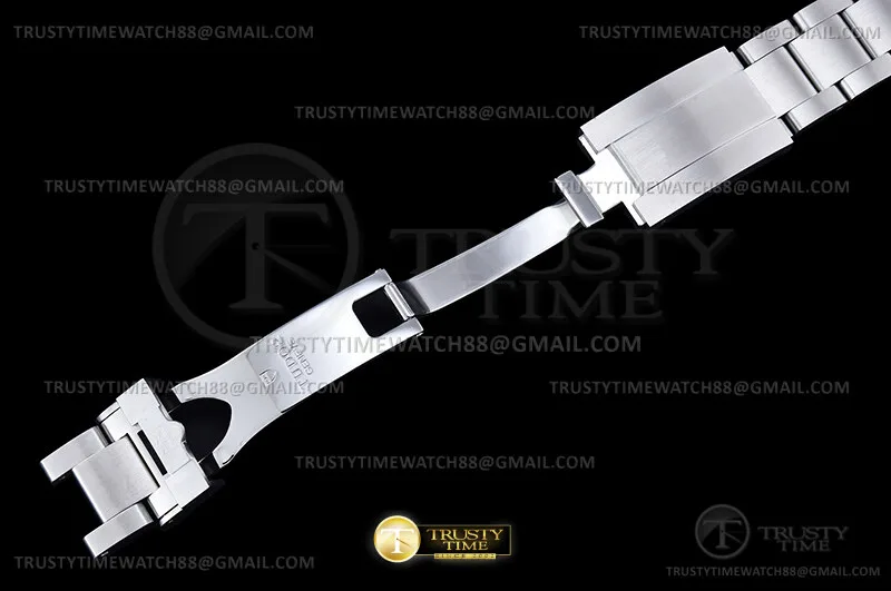 TUD123B - Black Bay 68 M7943A1A0NU 43mm SS/SS Blue ZF A2824