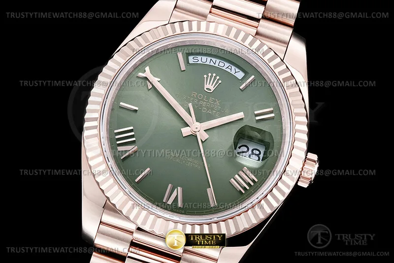RDD0375B - DayDate 40mm Flt Wt RG/RG Grn/Rm/Stk QF V8 SH3255