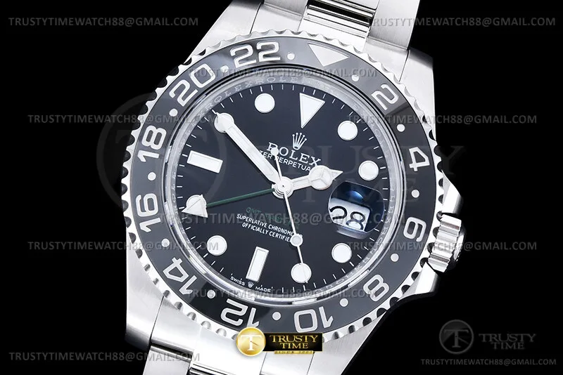 ROLGMT0377C - GMT II 126710GRNR Oys SS/SS Blk PLAY VR3285v3