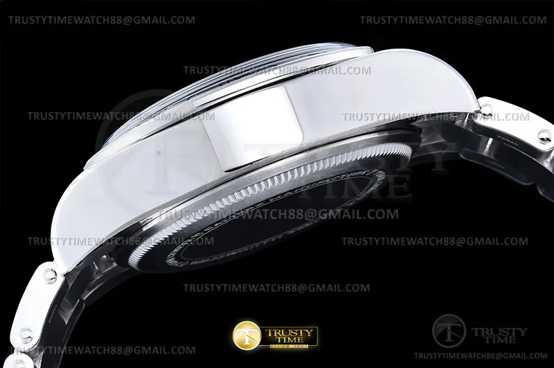 TUD127A - Black Bay Pro GMT SS/SS White ZF VR3186 CHS