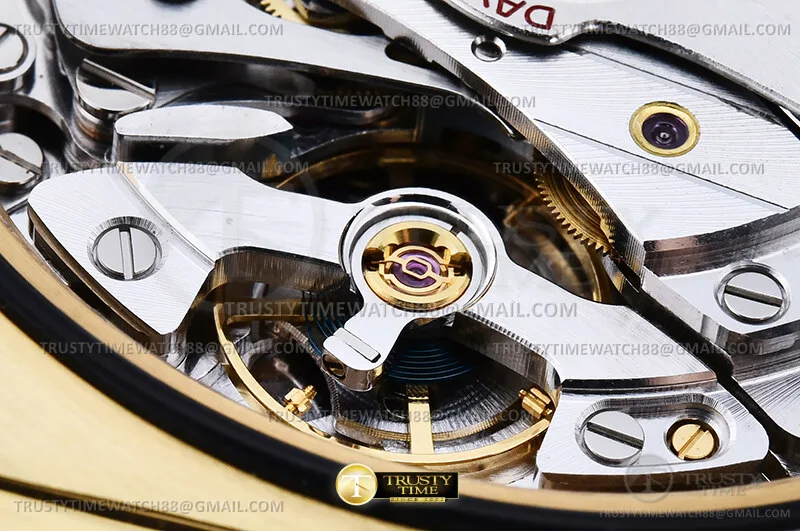 ROLDYT0801D - Daytona 126508 Wt YG/YG Gold/Blk/Stk RWF JH4131-FS